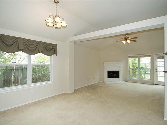 3rd image of 16218 Willowford Ct
