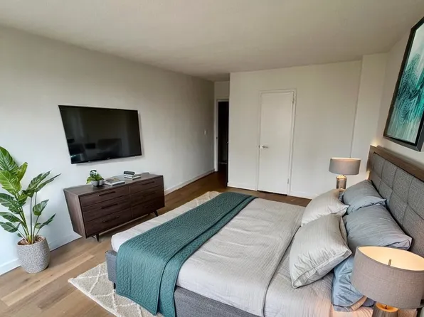 201 Saint Paul Avenue image 2 of 5