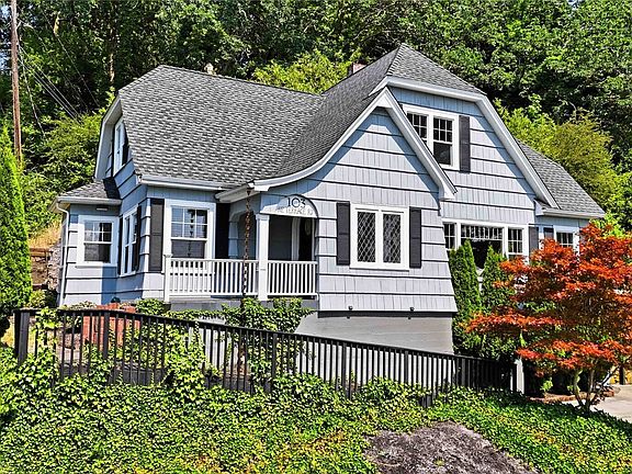 3rd image of 103 NE Terrace Road