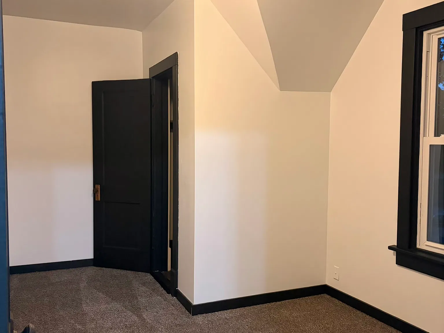 2 bed, 700 sqft, $850 — Photo 3