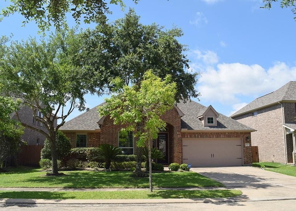 1st image of 17331 Fechser Ln