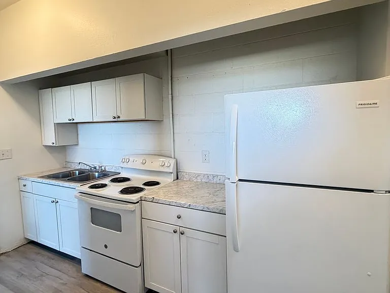 6379 Arnold Dr NE — Photo 29