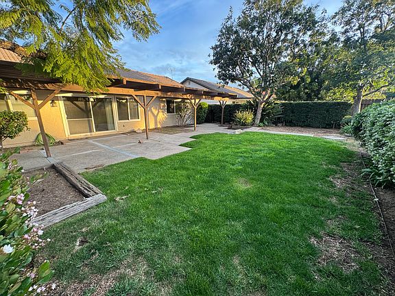 4th image of 1503 Avenida Loma Vis