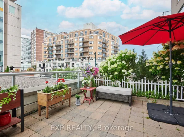 575 Byron Ave #203, Ottawa, ON K2A 1R7