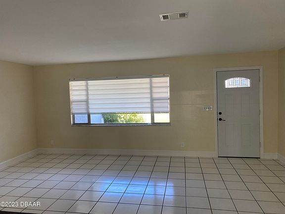 3rd image of 221 N Brighton Dr