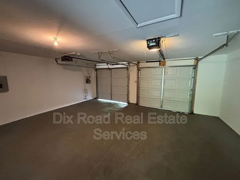 440 McCreary Ct — Photo 5