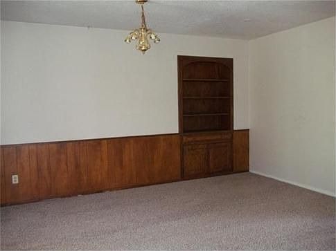 5th image of 1890 Country Villa Ln
