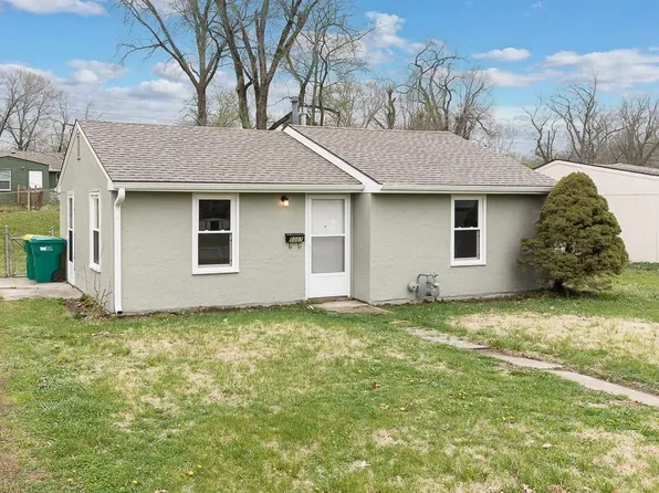 5007 August Ln, Kansas City, KS 66106