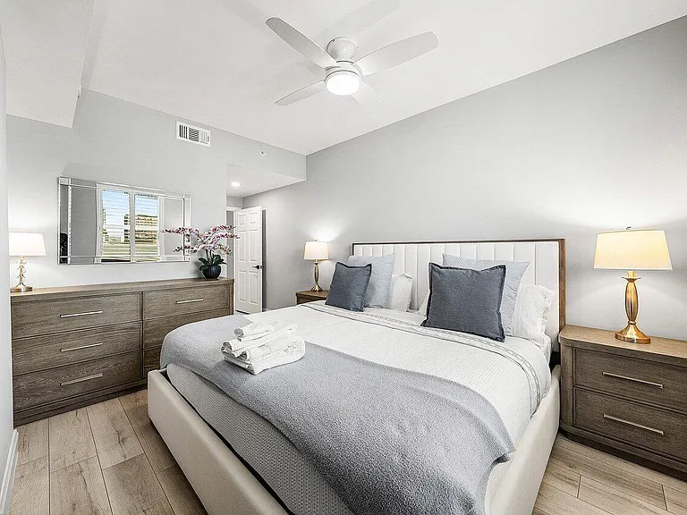255 Evernia St #1115 — Photo 16