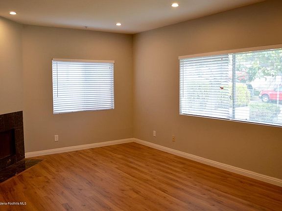 2nd image of 719 E Tujunga Ave APT A