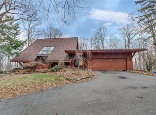 12 Gothic Ledge Lockport Town, Lockport, NY 14094