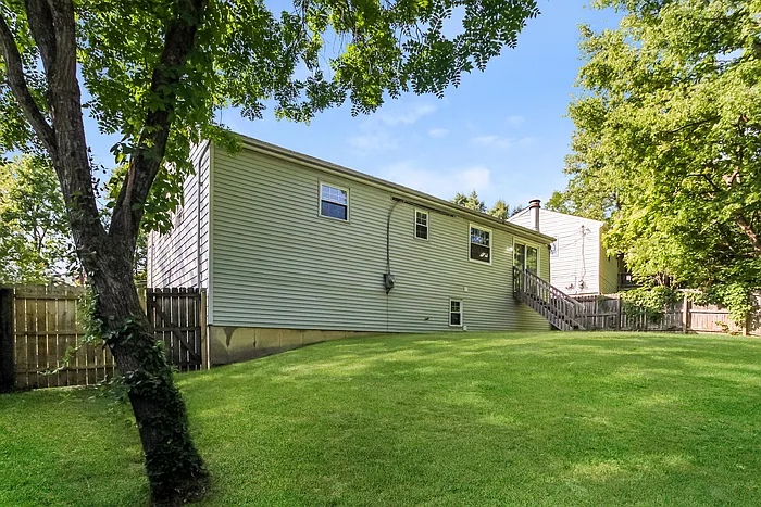 404 Westgate Dr — Photo 12