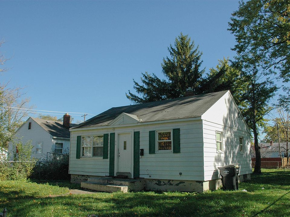 1st image of 806 S Kenmore St