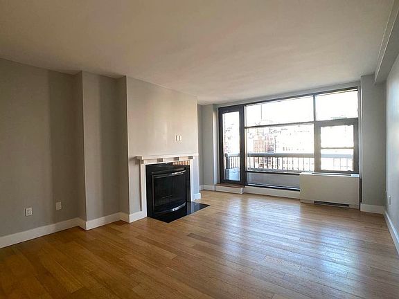 4th image of 120 W 23rd St APT 15c