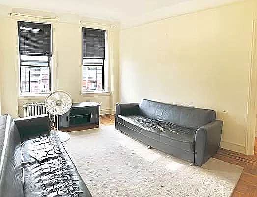 3rd image of 2075 E 16th St APT 4C
