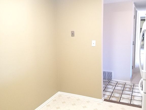 4th image of 1265 N Sterling Ave Unit 208