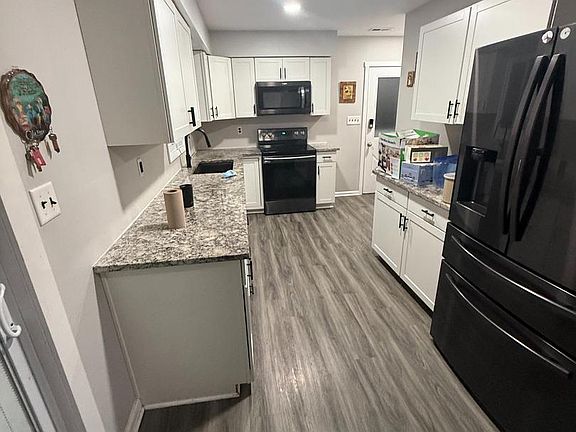 3rd image of 3102 Laurel Bush Rd