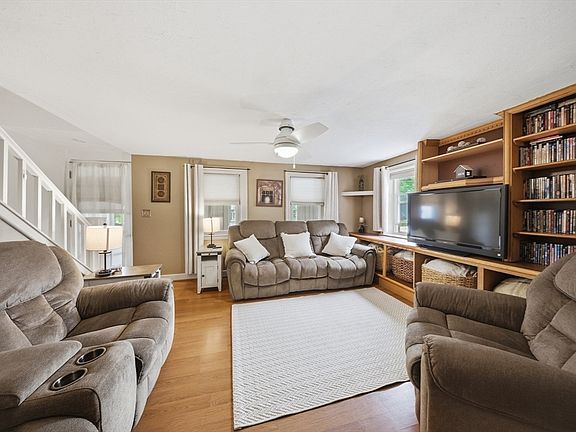 5th image of 28 Fletcher St #28