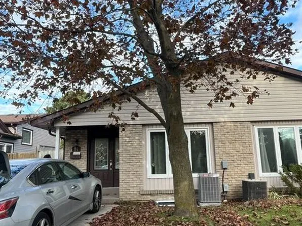 14 Georgian St, Kitchener, ON N2B 3N3