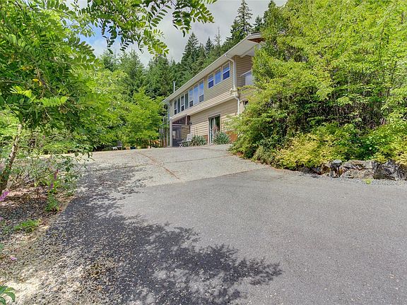 2nd image of 9857 Youbou Rd