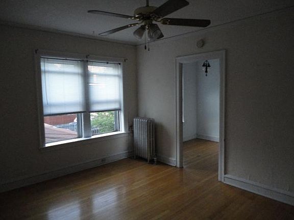 3rd image of 4600 N Winchester Ave #1948-2W