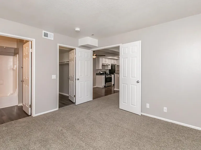 Palm Court Apartment Homes — Photo 53