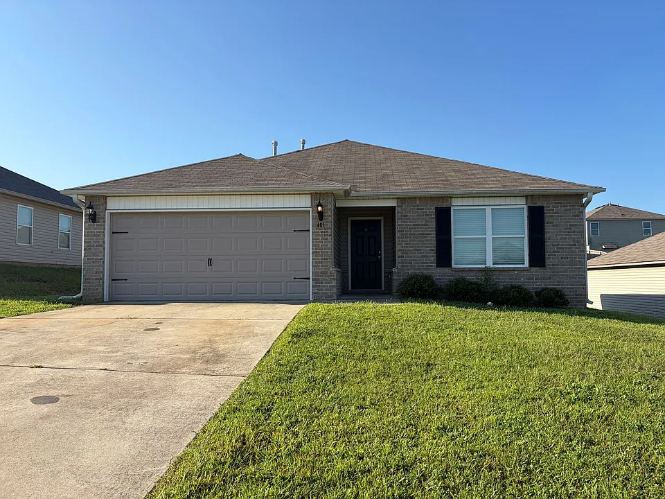401 Woodland Trl