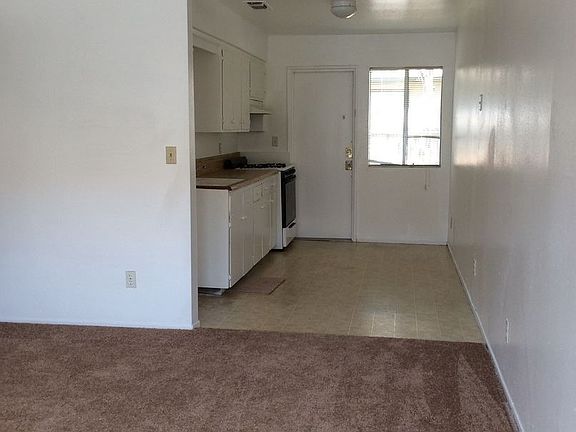 2nd image of 535 S Santa Fe St #C