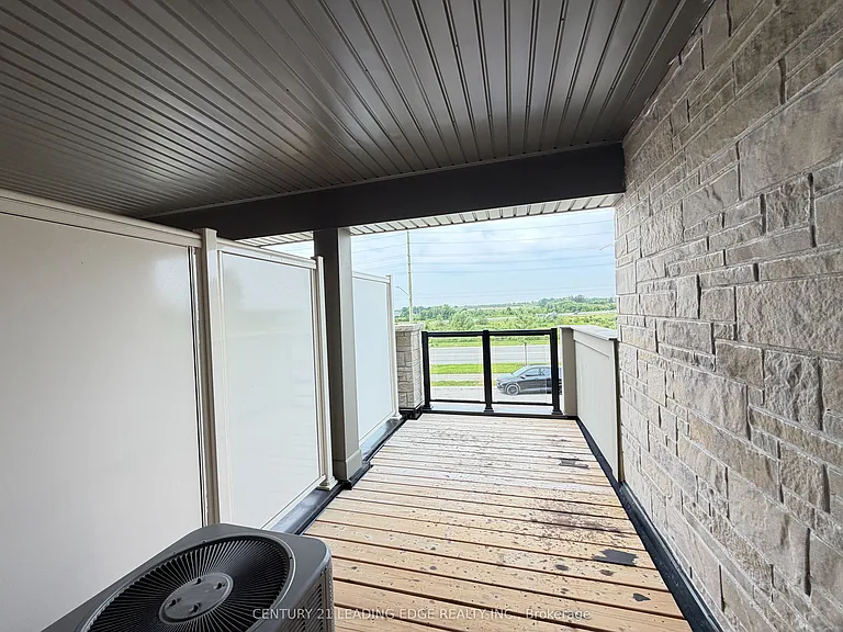 70 Lockyer Dr — Photo 12