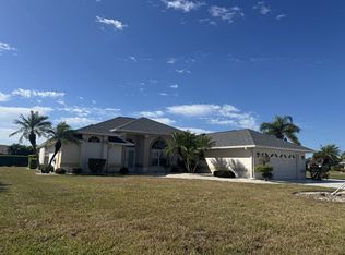 137 Sportsman Rd, Rotonda West, FL 33947