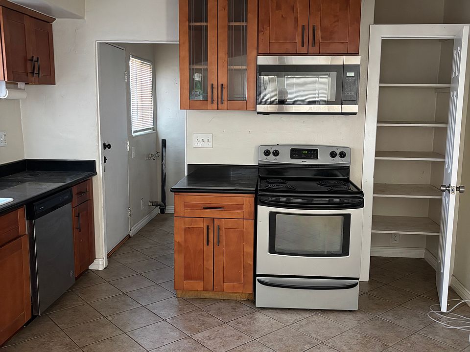 1st image of 448 Coffee Rd