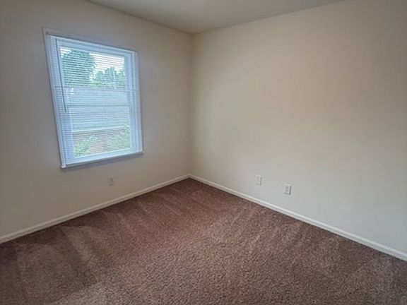 5th image of 500 N Church St APT 11