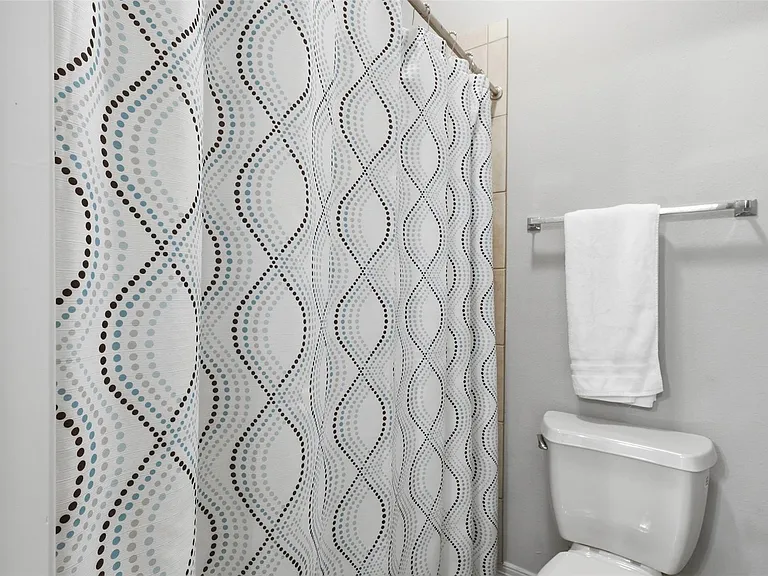 18800 N Bee Cave Springs Cir — Photo 24