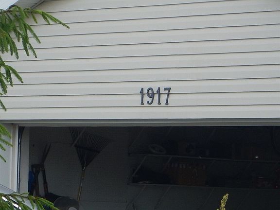 2nd image of 1917 Brockton Ln