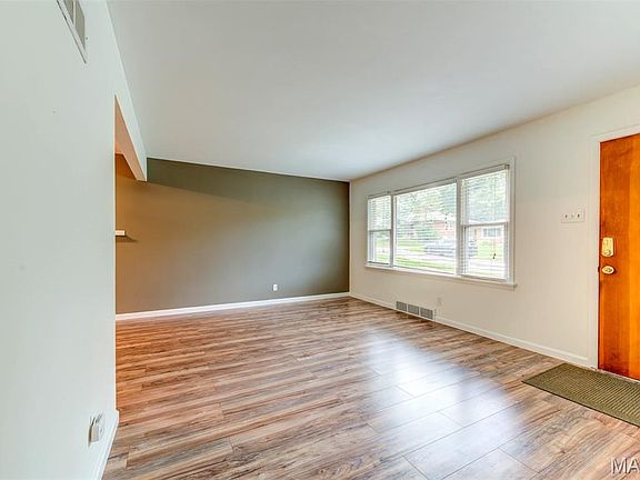 3rd image of 8812 McNulty Dr
