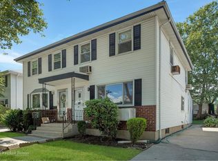 6408 217th St, Oakland Gardens, NY 11364
