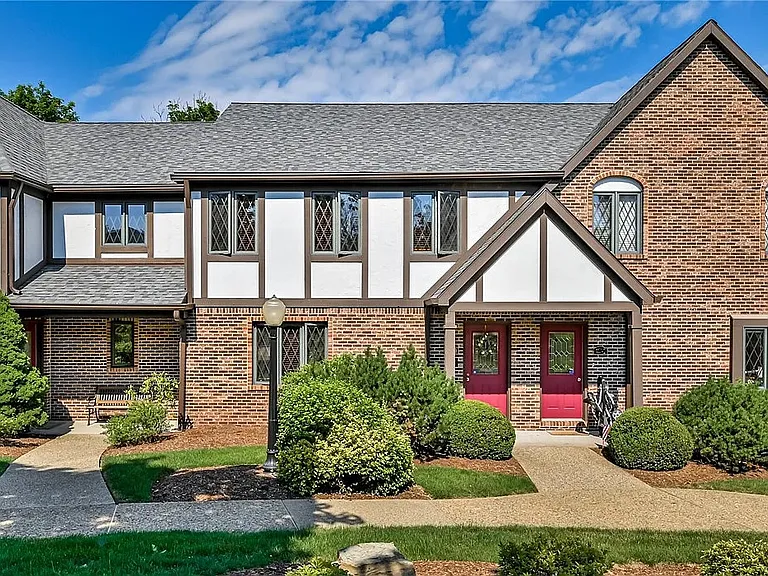 1589 Stone Mansion Dr — Photo 1