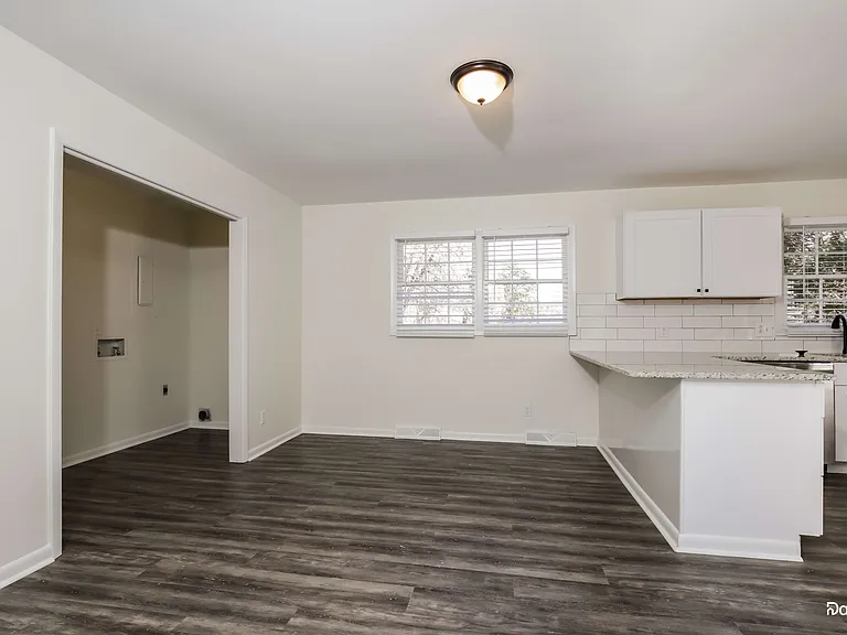 70 Carter Cir — Photo 14