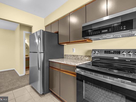 3rd image of 4809 River Valley Way Unit 131