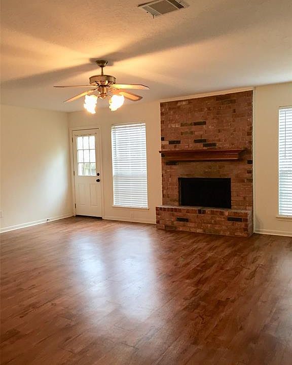 1st image of 2227 Crosstimbers St