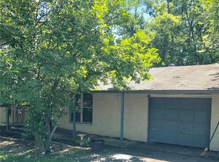 25 Forest View Dr, Arnold, MO 63010