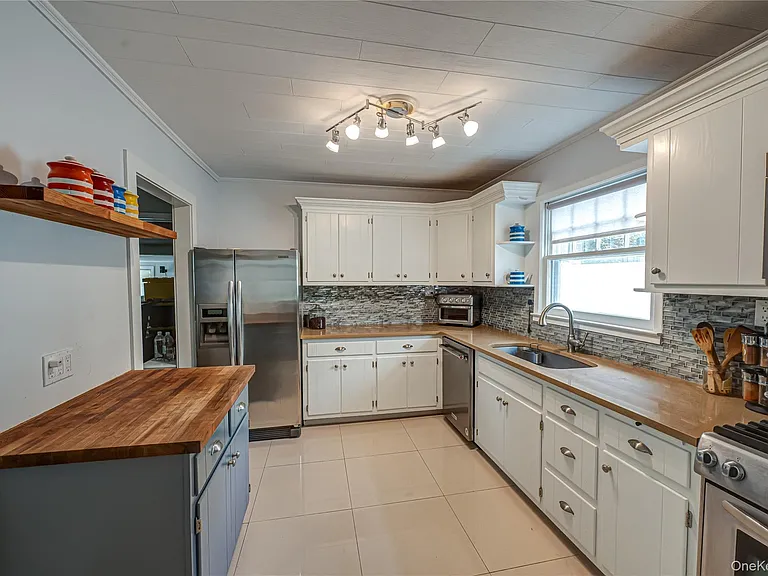 53 Waterside Ave — Photo 9