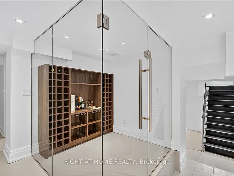 64 Larwood Blvd — Photo 36
