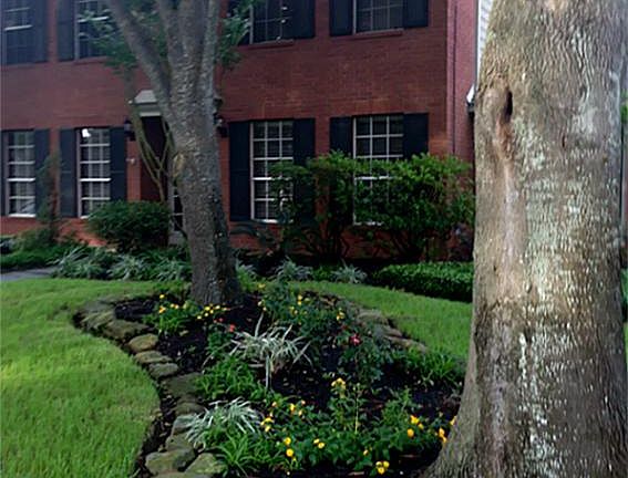3rd image of 3019 Greenwood Glen Dr