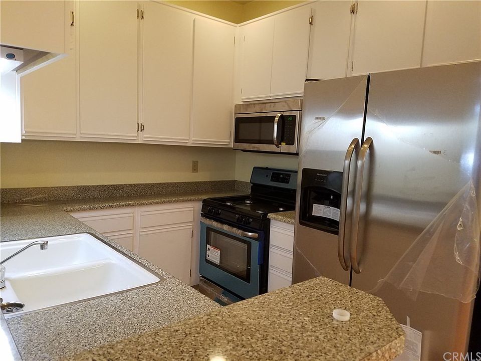 1st image of 640 W 4th St Unit 111