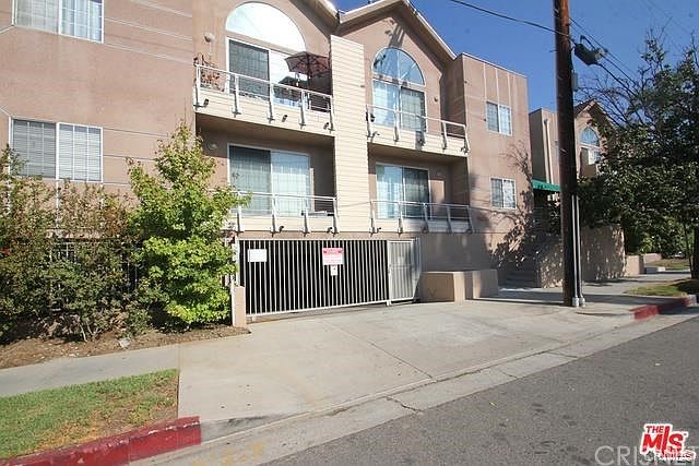 1st image of 5620 Yolanda Ave APT 101