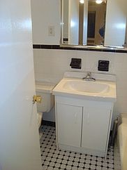 2nd image of 353 E 85th St APT 3B