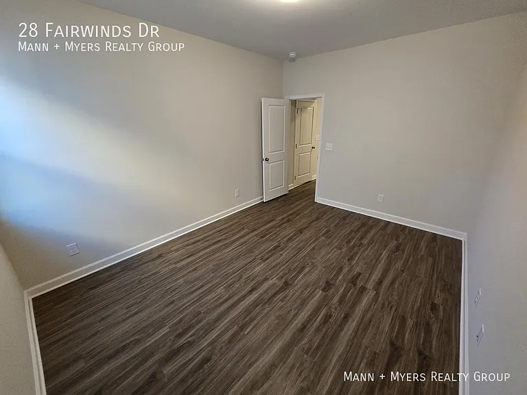 28 Fairwinds Dr — Photo 8