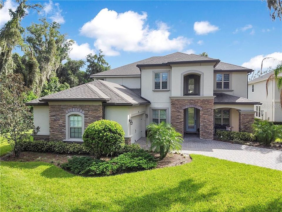1st image of 840 Sherbourne Cir