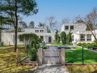 576 Main Street, Westhampton Beach, NY, 11978